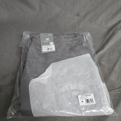 BAGGED NEW BALANCE JOGGERS - SIZE M