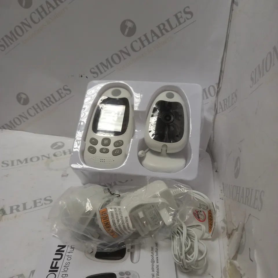 BOXED VIDEO MONITOR INDOOR