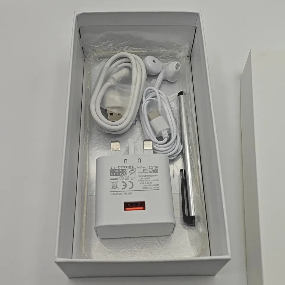 BOXED GENERIC 16GB ANDROID SMART PHONE IN WHITE