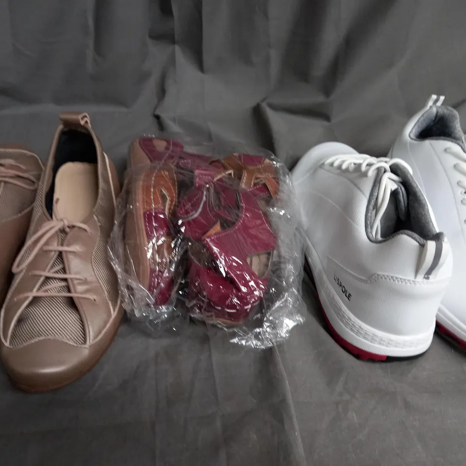 APPROXIMATELY 15 ASSORTED FOOTWEAR RELATED ITEMS IN VARYING STYLE/SIZE/COLOUR TO INCLUDE: TRAINERS, HEELS, SLIP ONS, ETC