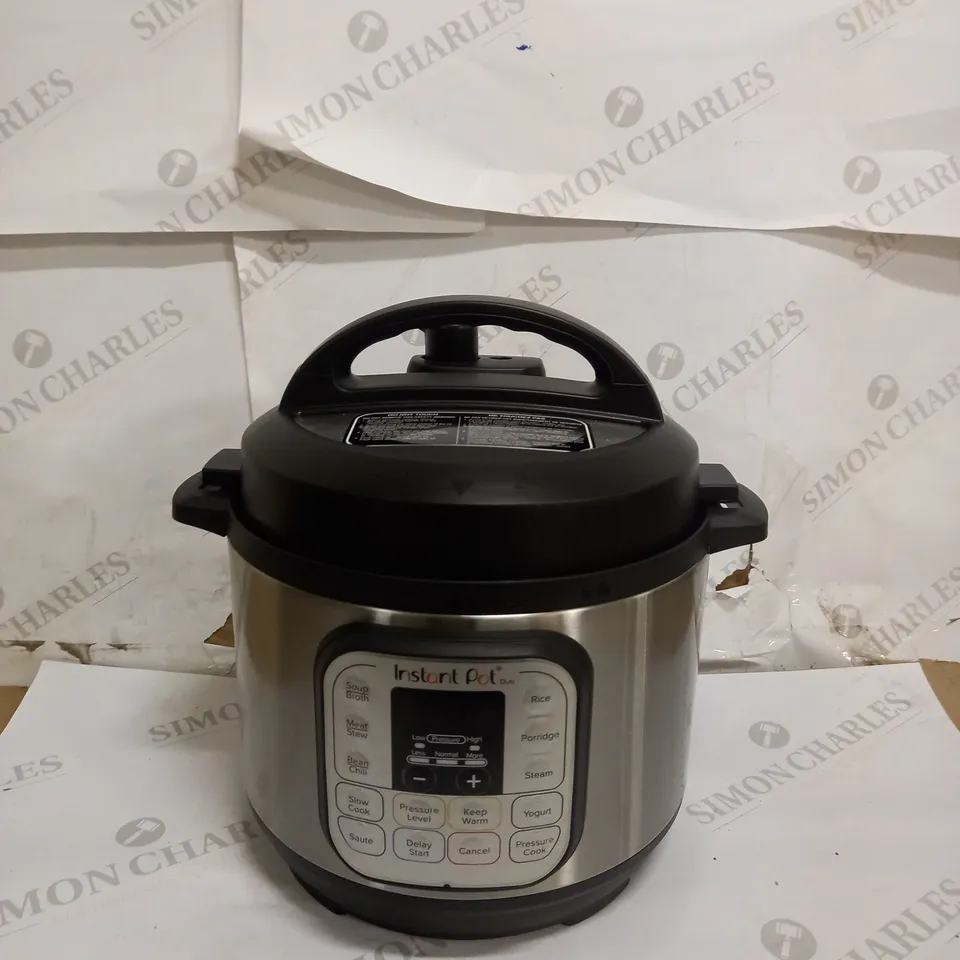 INSTANT POT DUO MINI PRESSURE COOKER