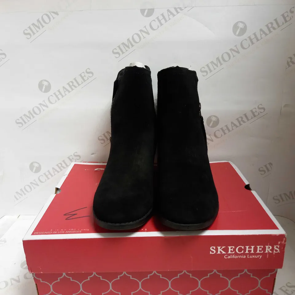 SKECHERS TAXI ZIPPER BOOTIES UK SIZE 6