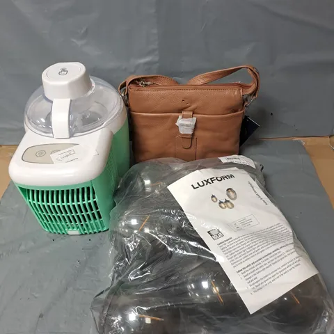 APPROXIMATELY 10 HOUSEHOLD ITEMS TO INCLUDE KITCHEN HELPER, HANDBAG AND SOLAR LIGHTS