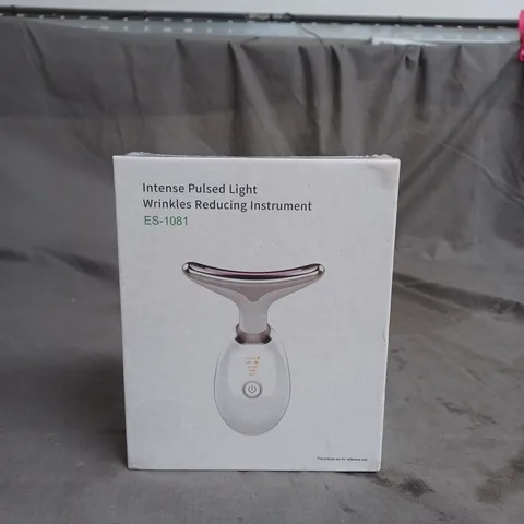 SEALED INTENSE PULSED LIGHT WRINKLE REDUCING INSTRUMENT
