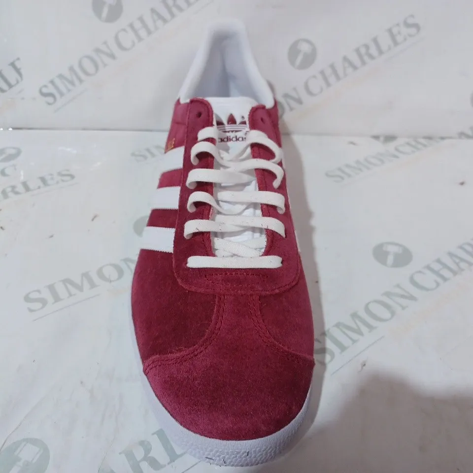 BOXED PAIR OF ADIDAS GAZELLE SHOES IN WILD BERRY COLOUR UK SIZE 9