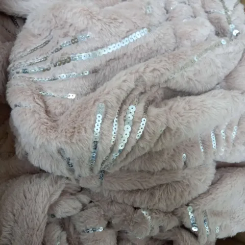 JULIEN MACDONALD JM ART EMBELLISHED THROW IN PINK