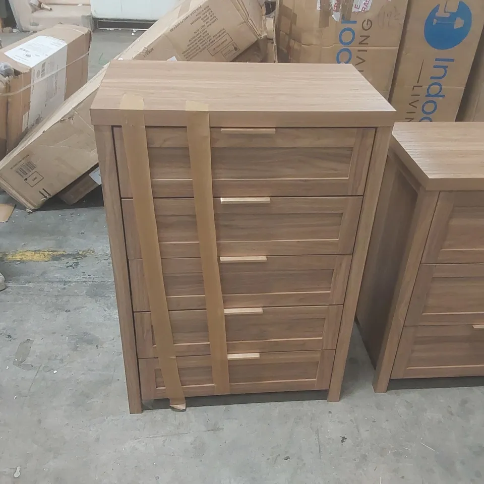 DESIGNER 4 PIECE BEDROOM SET WITH DRESSER & NIGHTSTAND COLOUR: NATURAL OAK