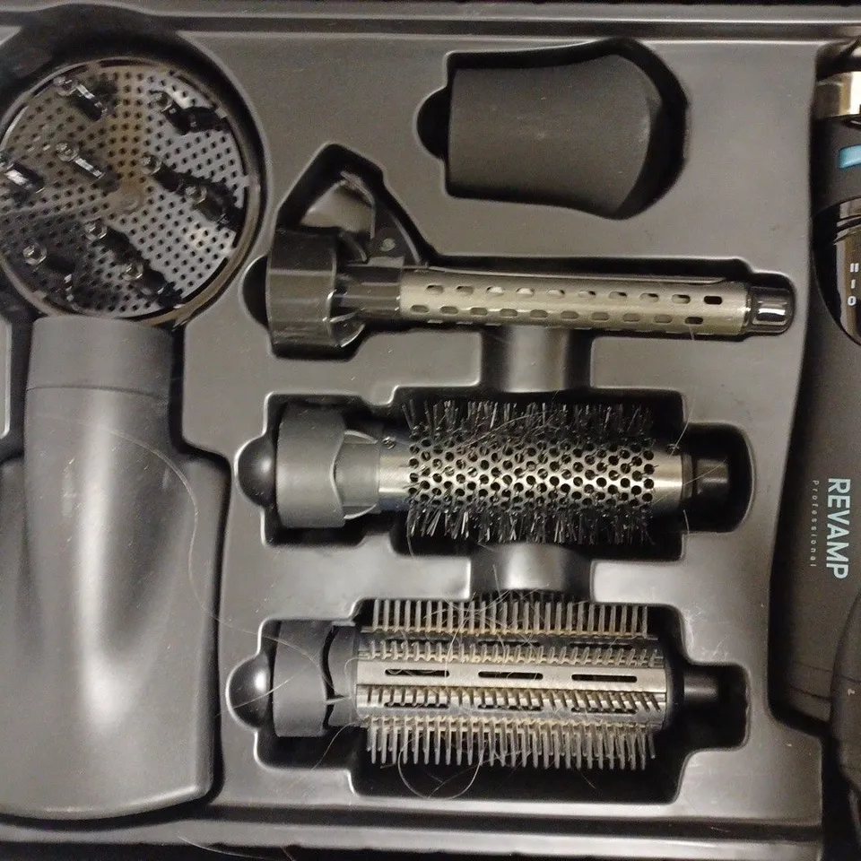 BOXED REVAMP PROFESSIONAL HAIR STYLER