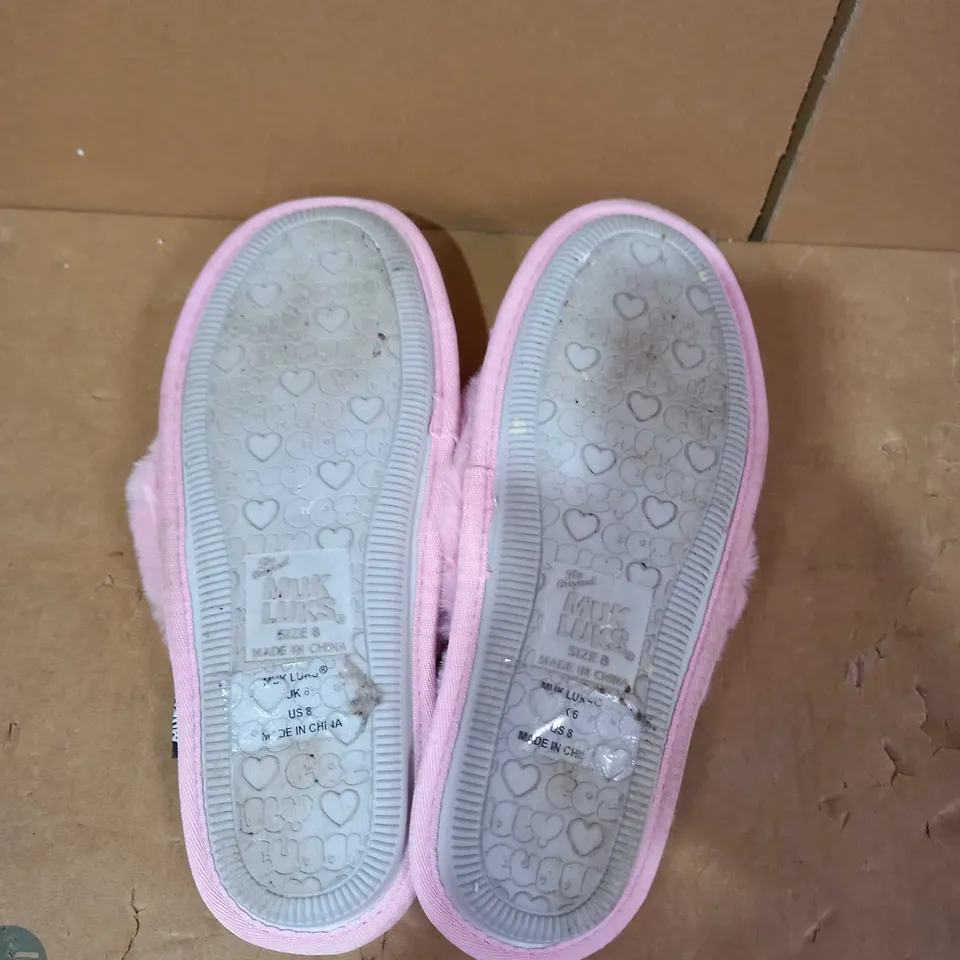 MUKLUKS FAUX FUR TOE POST SANDALS - UK SIZE 6