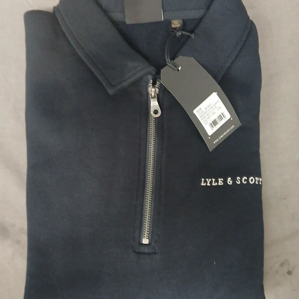 LYLE & SCOTT EMBROIDERED COLLARED QUARTER ZIP IN DARK NAVY SIZE LARGE