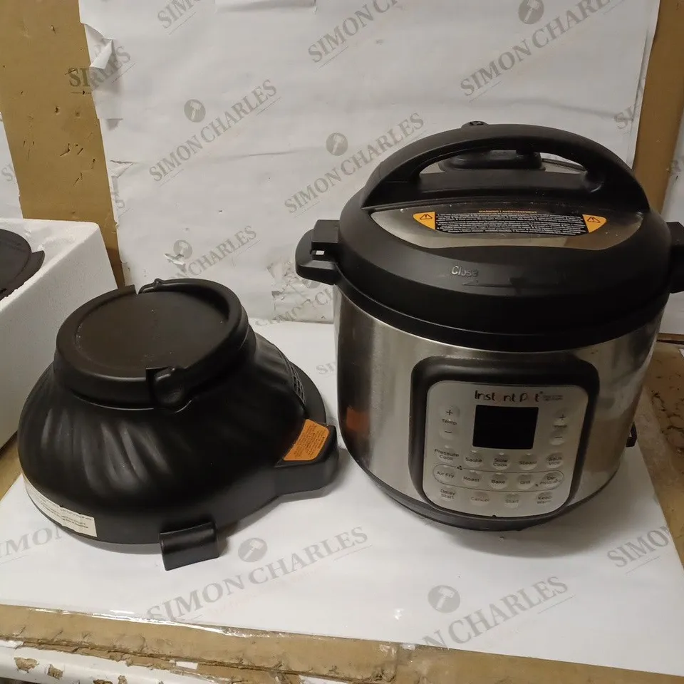 INSTANT POT DUO CRISP AIR FRYER MULTICOOKER