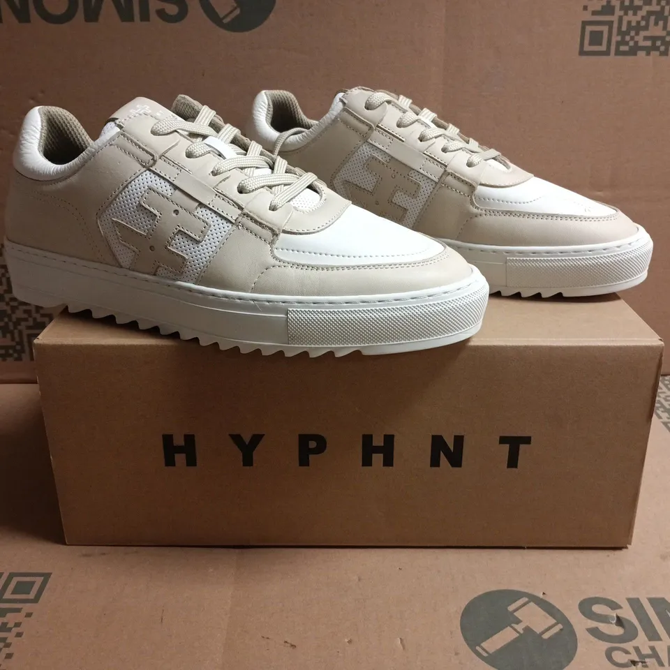 BOXED PAIR OF HYPHNT TRAINERS IN TAN/WHITE SIZE 9