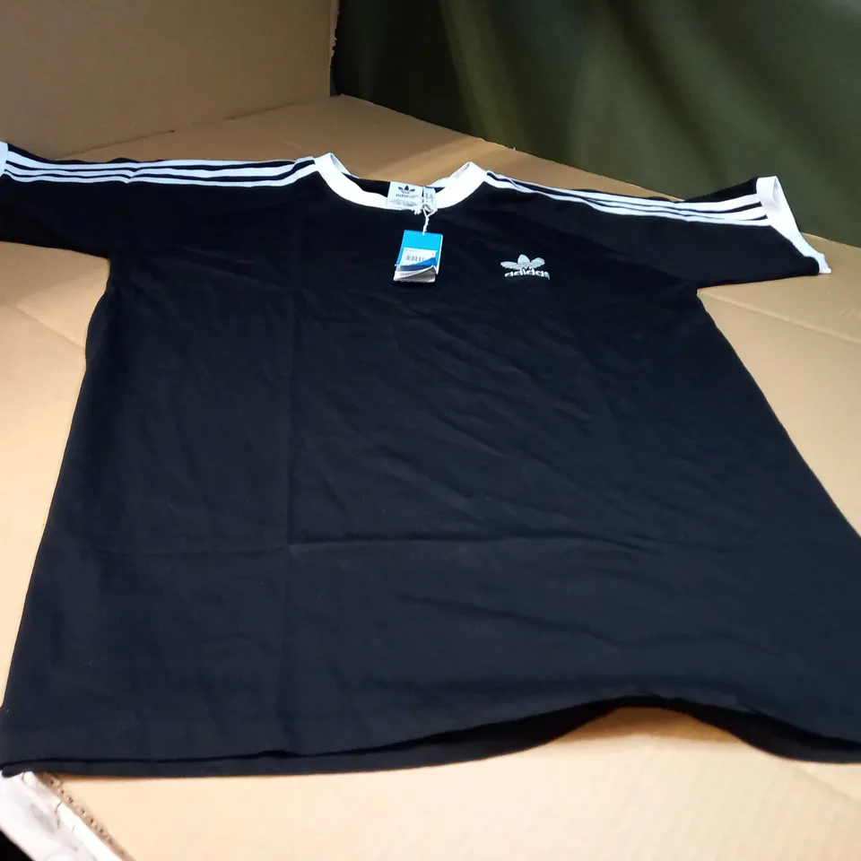ADIDAS BLACK/WHITE DETAILED LOGO TEE - XL