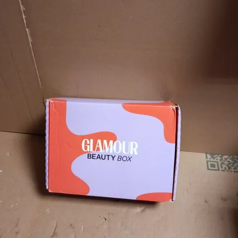 SEALED GLAMOUR BEAUTY BOX 