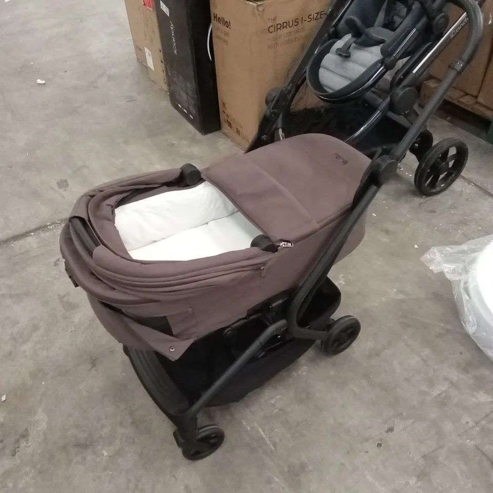 SILVER CROSS STROLLER 