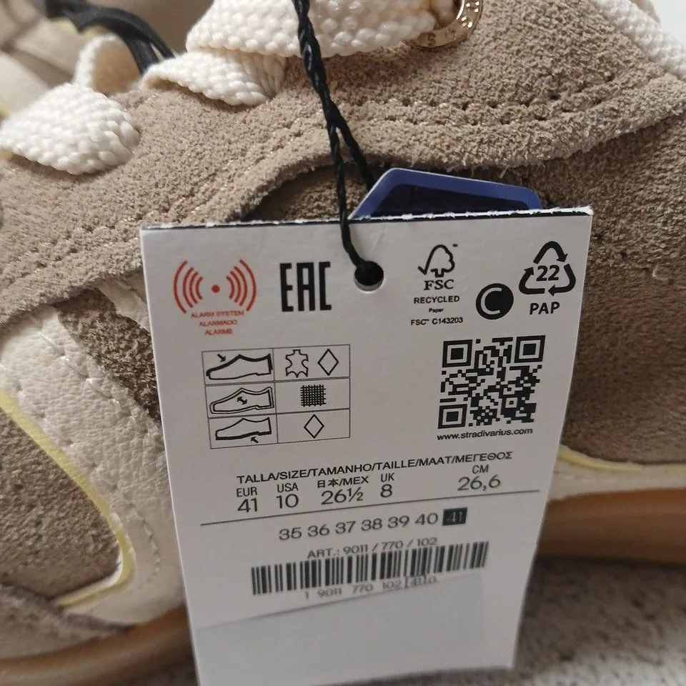 STRADIVARIUS LEATHER SNEAKERS – BEIGE (UK 8, EU 41)