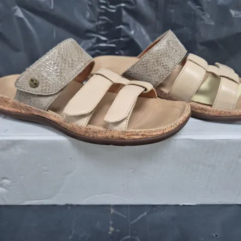STRIVE SAMOA TRIPLE STRAP SANDALS IN CREAM SIZE 6