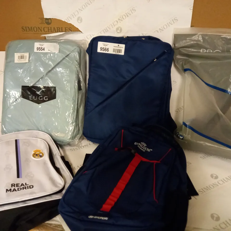 BOX OF APPROX 7 ASSORTED ITEMS INCLUDING VARIOUS BACKPACKS IN SEVERAL STYLES AND COLOURS AND A PRO WELLBEING LEG SUPPORT BOOT