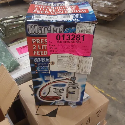 BOXED CLARKE AIR PRESSURISED 2 LITRE PAINT FEED CONTAINER