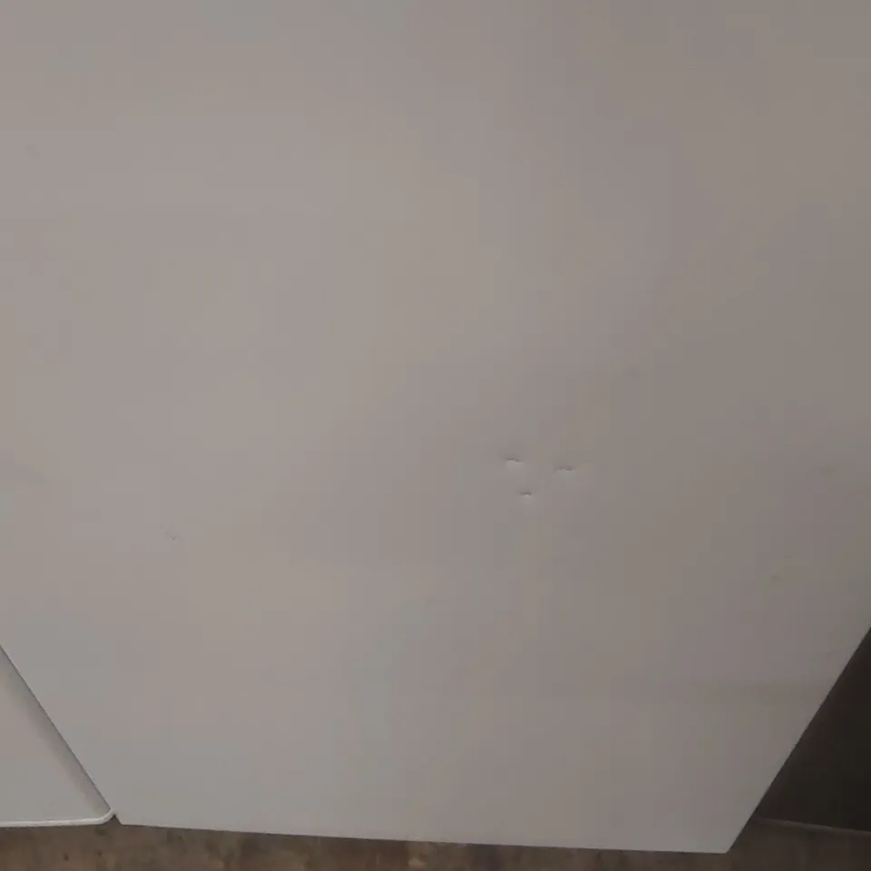 LOGIK LUL48W23 UNDERCOUNTER FRIDGE - WHITE