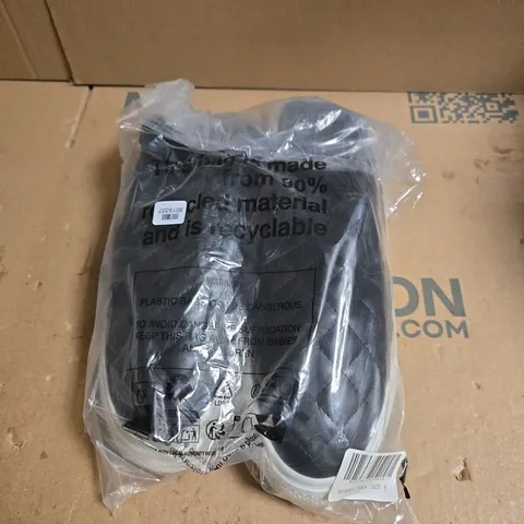 QUILTED BLACK SLIP ON TRAINERS – BLACK SNEAKERS, UK SIZE 8 