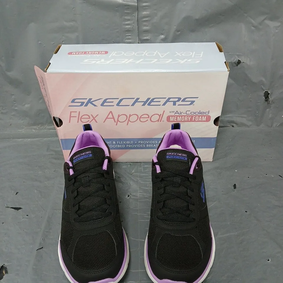 BOXED PAIR OF SKECHERS FLEX APPEAL LACE UP WOMENS TRAINERS UK 7 