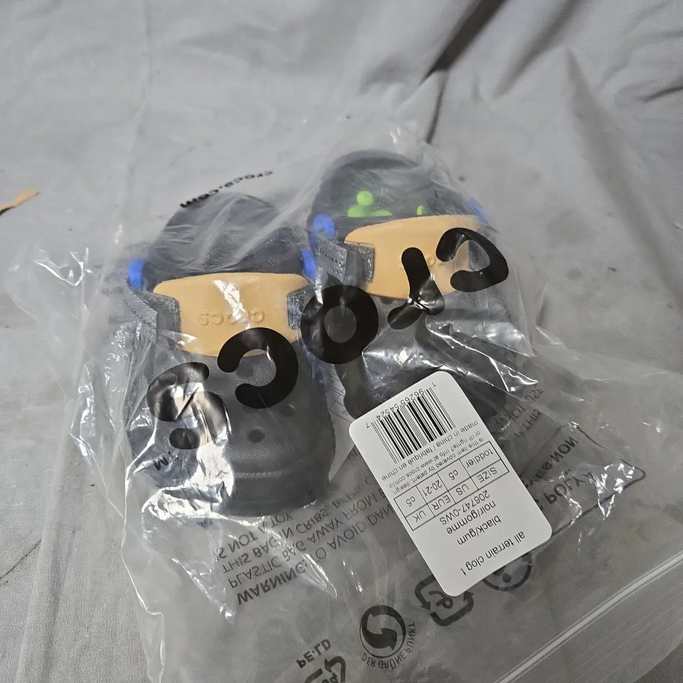 CROCS ALL TERRAIN TODDLER CLOG – BLACK/GUM, UK C5 (US TODDLER 5)