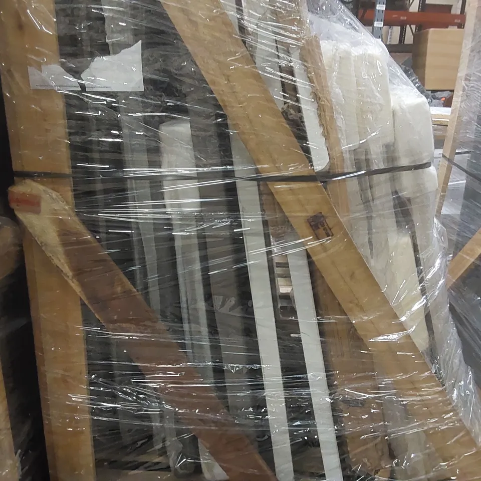 PALLET CONTAINING APPROXIMATELY 11x MIX STONE-RESIN SHOWER TRAYS