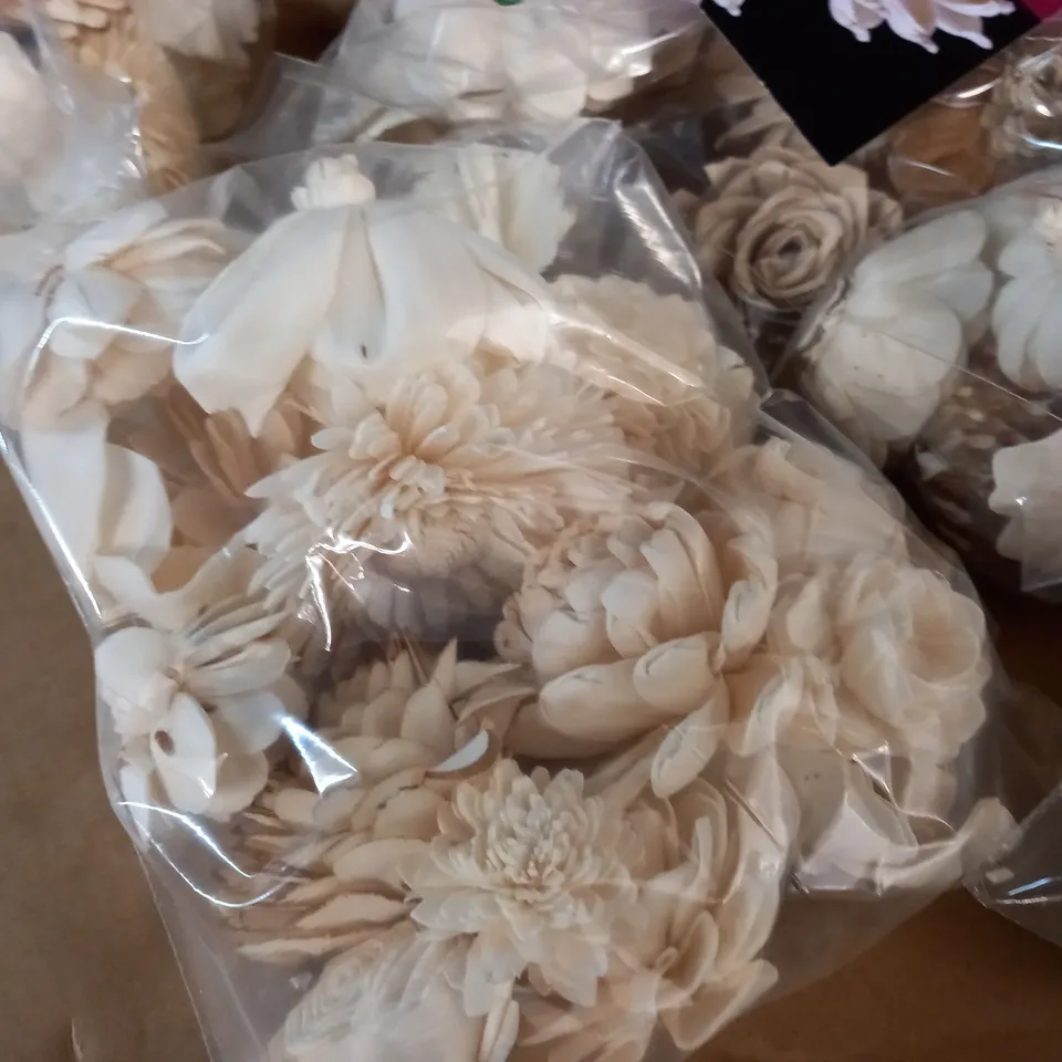 RANDOM ASSORTMENT 200 PACK OF SIDS SOLA WOOD FLOWERS