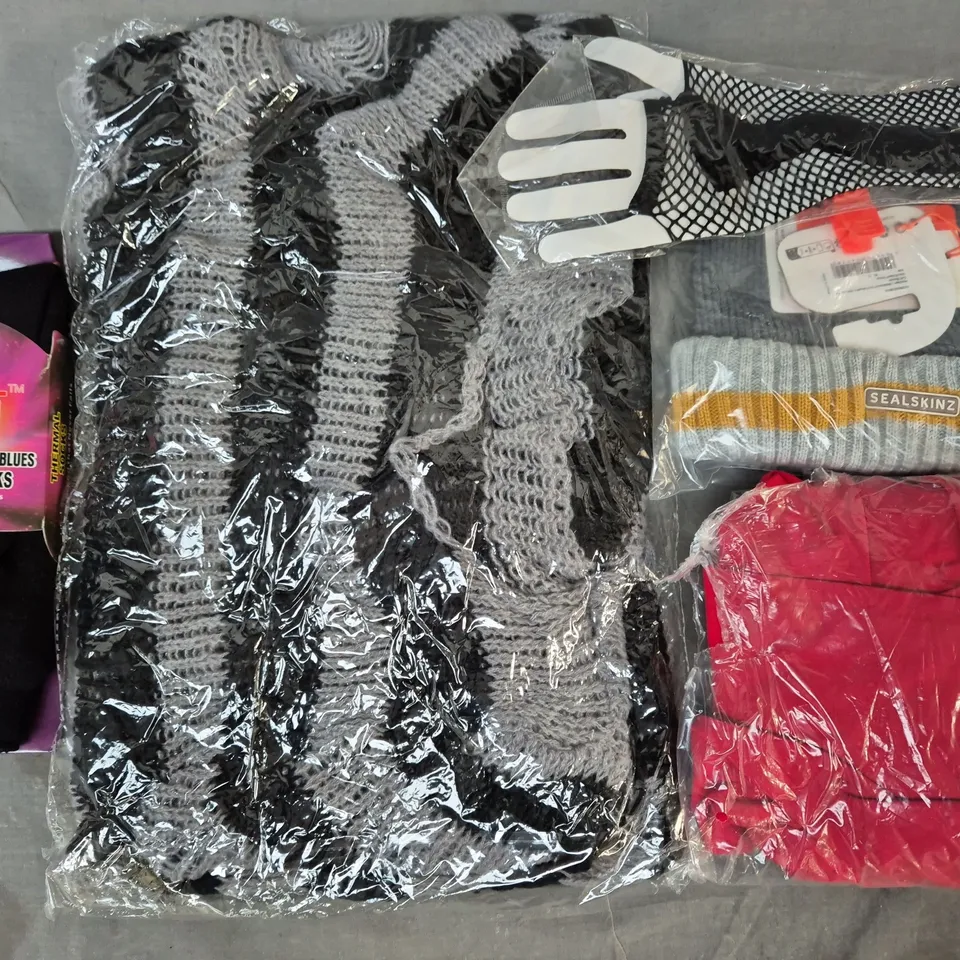 BOX OF APPROXIMATELY 20 ASSORTED CLOTHING AND FASHION ITEMS IN VARIOUS STYLES, SIZES, AND COLOURS - COLLECTION ONLY