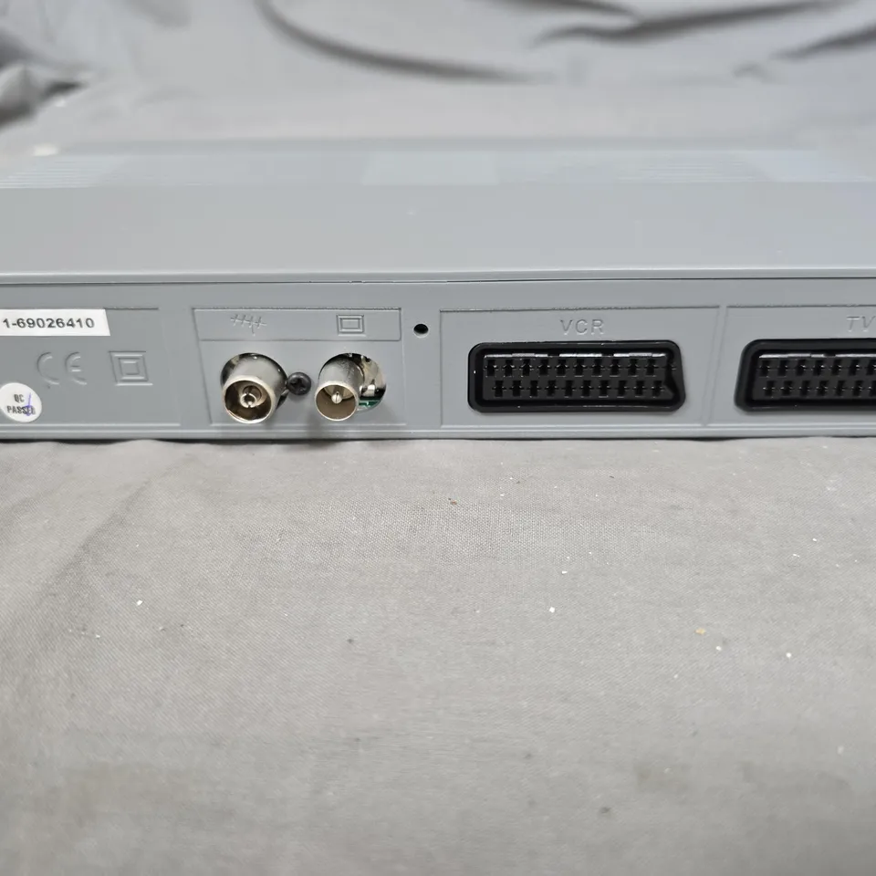 MAXIM DIGITAL TELEVISION RECEIVER