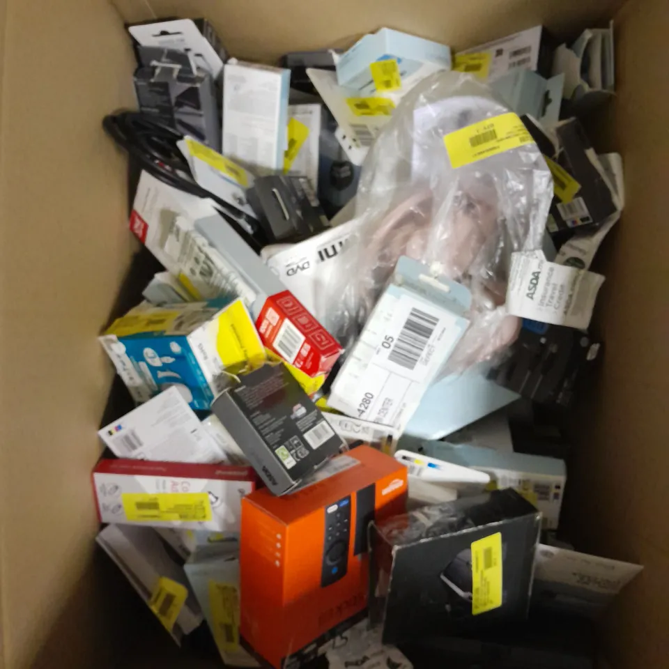 APPROXIMATELY 40 ASSORTED ELECTRICAL PRODUCTS TO INCLUDE BIG BUTTON TELEPHONE, FIRETV STICK, WIRELESS EARPHONES ETC 