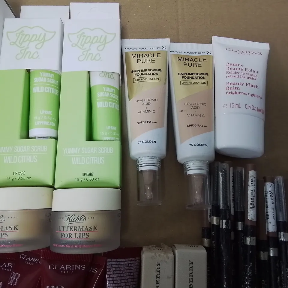 LOT OF ASSORTED BEAUTY AND FRAGRANCE ITEMS TO INCLUDE OSCAR EAU DE TOILETTE, ANASTASIA DIP ROW GELS AND BROW SHAPERS