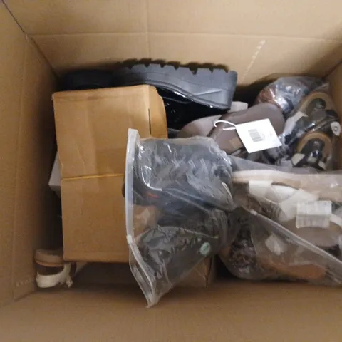 BOX OF APPROXIMATELY 15 ASSORTED SHOES TO INCLUDE: ONITSUKA TIGERS