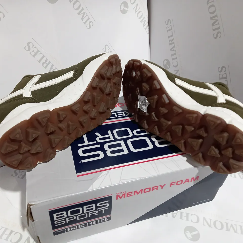 BOXED PAIR OF SKECHERS OLIVE TRAINERS  - SIZE 3
