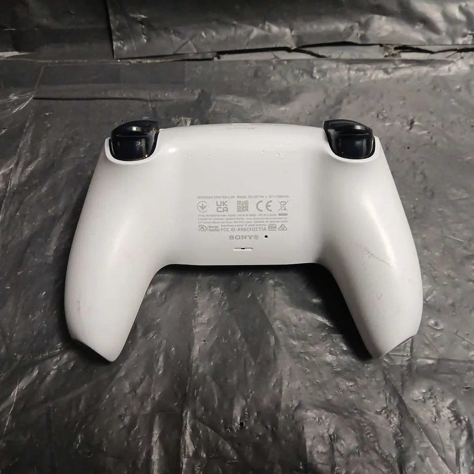 SONY PLAYSTATION 5 DUALSENSE WIRELESS CONTROLLER – WHITE/BLACK