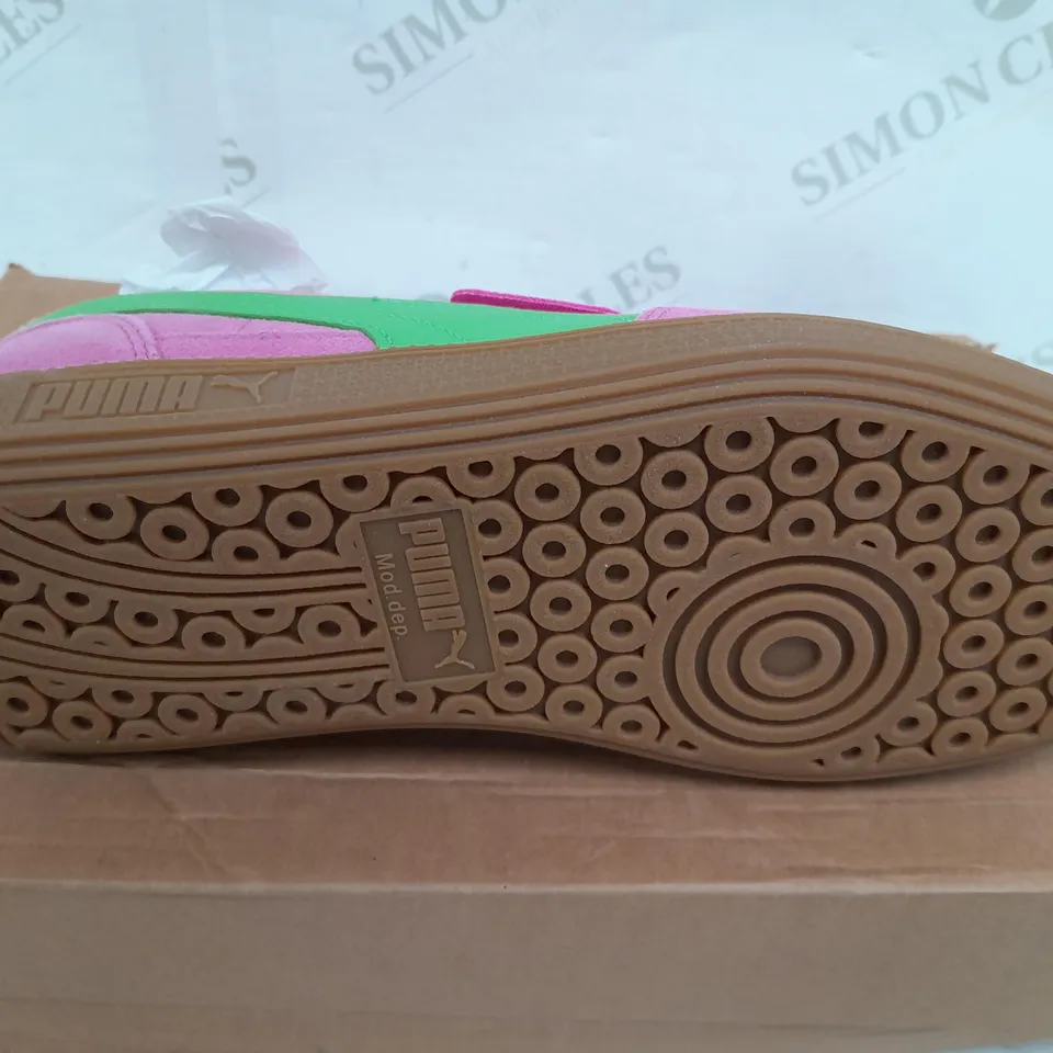 BOXED PAIR OF PUMA PALERMO SPECIAL SNEAKERS IN PINK/GREEN - UK 6