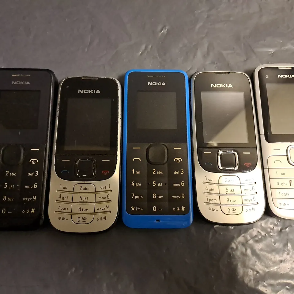 5 ASSORTED NKIA PHONES TO INCLUDE C1-01, RM-908, RM-512, ETC