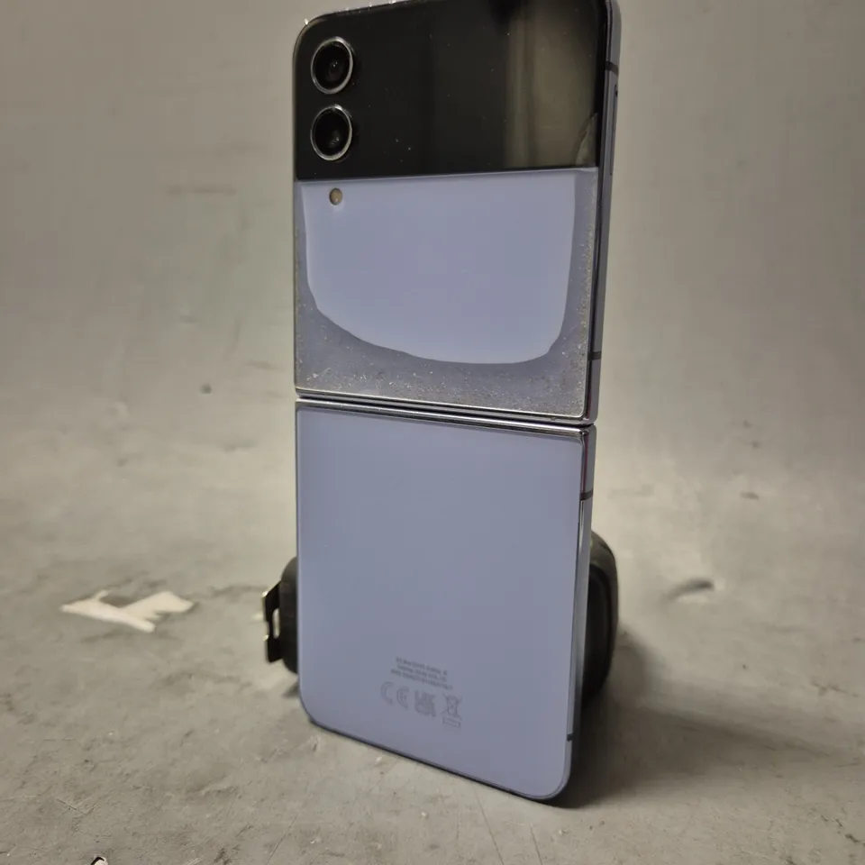 SAMSUNG GALAXY Z FLIP 