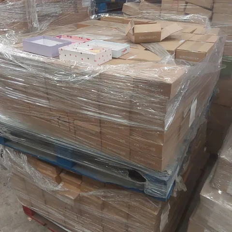 PALLET CONTAINING A VERY LARGE QUANTITY OF ASSORTED BIRCHBOX BEAUTY SETS ECT