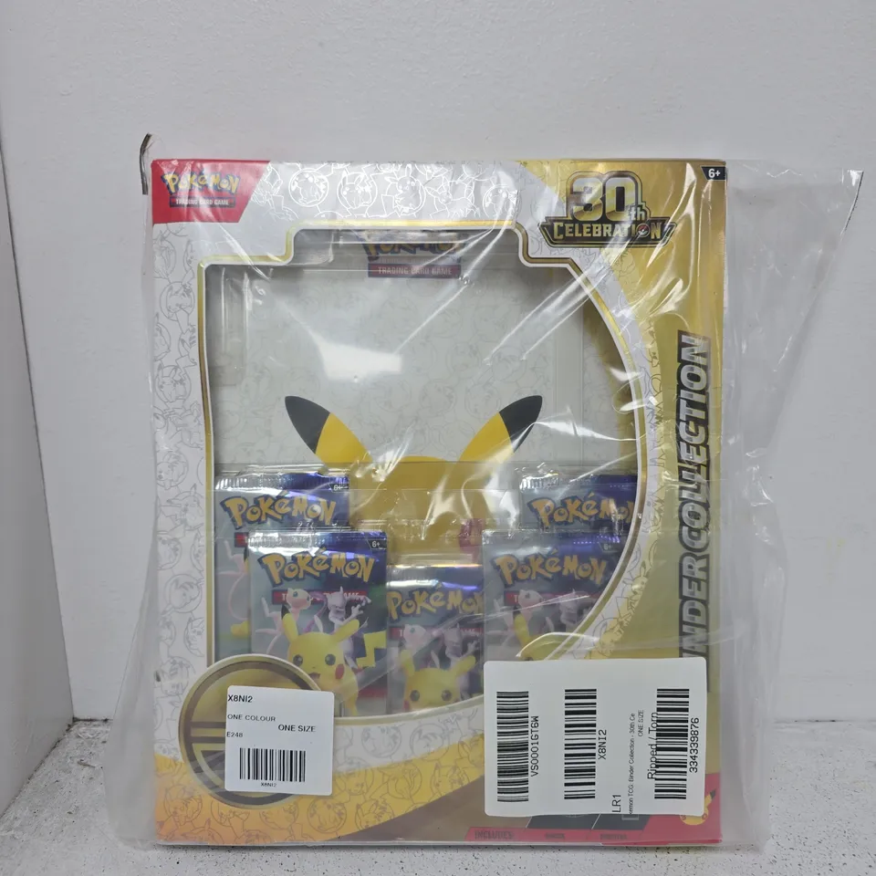 POKÉMON 30TH CELEBRATION COLLECTOR BINDER