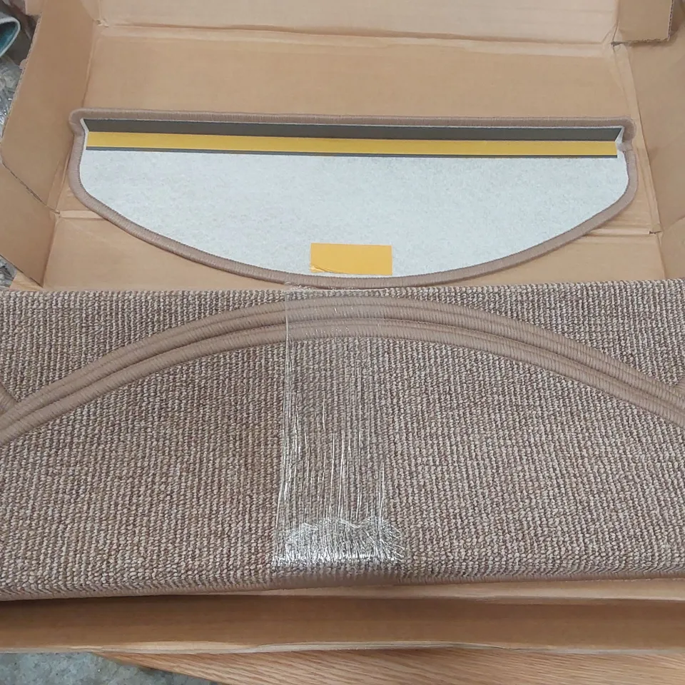 BOX CONTAINING APPROXIMATELY 15x SELF-ADHESIVE CARPET STAIR TREAD