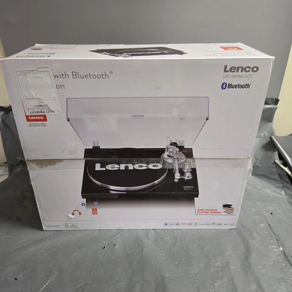 LENCO LBT-188WA TURNTABLE WITH BLUETOOTH TRANSMISSION