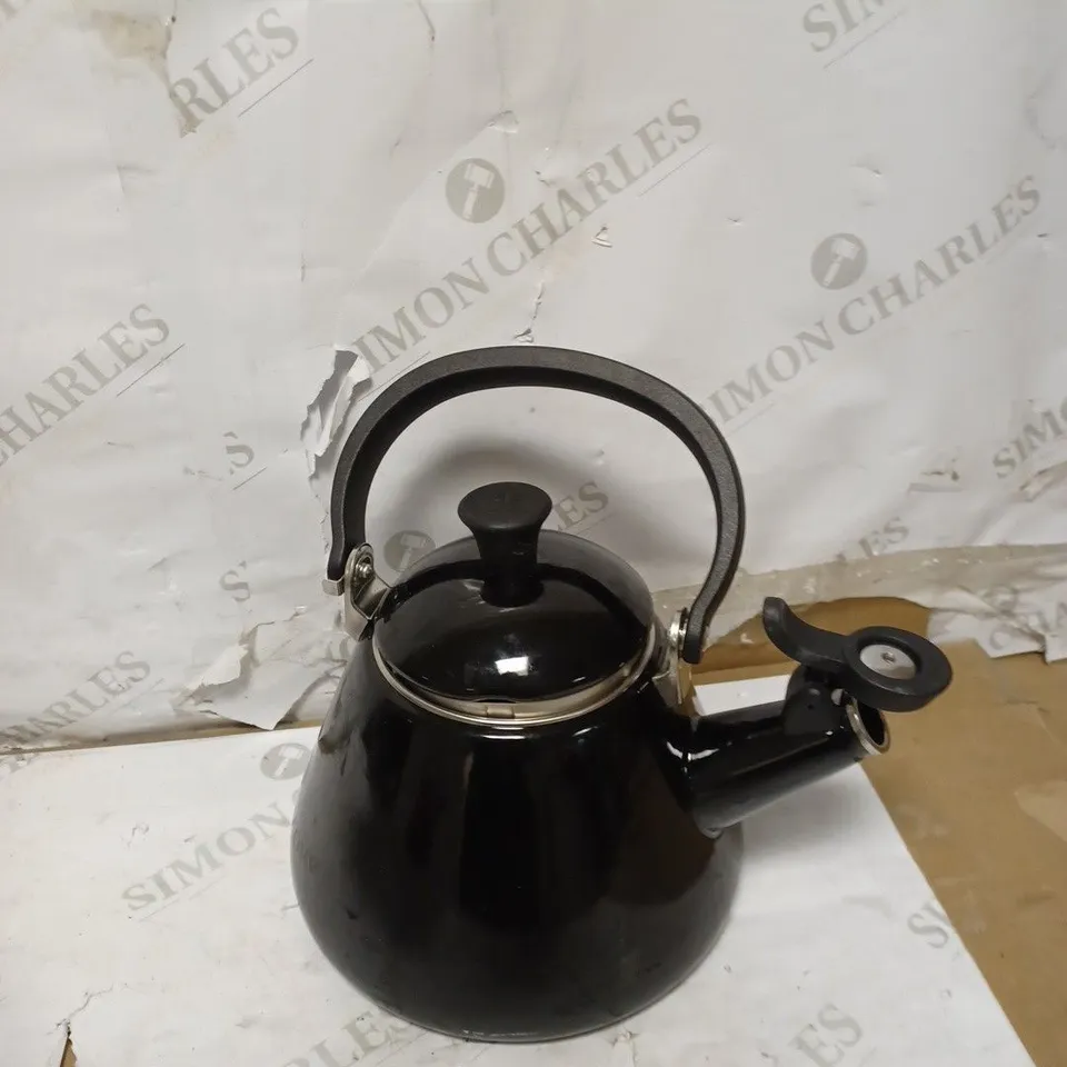 LA CREUSET 1.6L MANUAL KETTLE