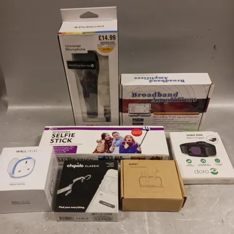 APPROXIMATELY 20 ASSORTED ELECTRICAL PRODUCTS TO INCLUDE UNIVERSAL MICROPHONE, TRACKING TAG, BROADBAND AMPLIFIER ETC