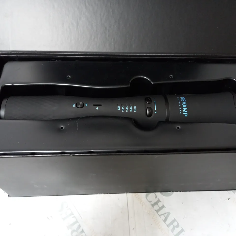 BOXED REVAMP PROGLOSS LIBERA CORDLESS HOLLYWOOD CURL AUTO ROTATING HAIR CURLER