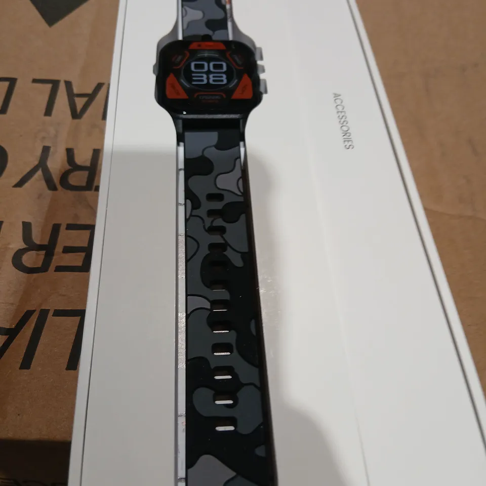 EIGHT ASSORTED SMART WATCHES