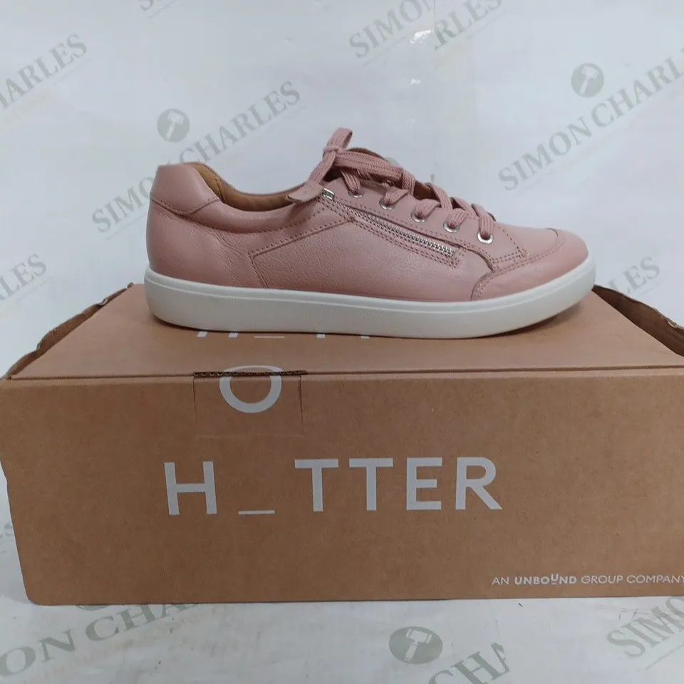 HOTTER CHASE II WIDE IN PINK TRAINER - UK 7.5