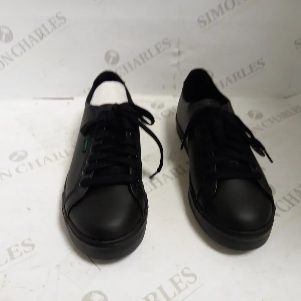 KICKER TOVNI LACER LEATHER BLACK - SIZE 38