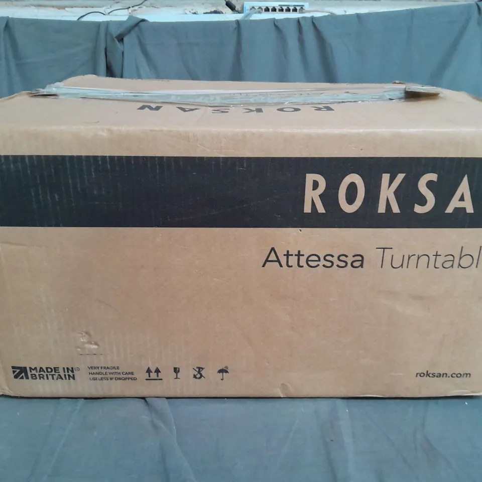 BOXED ROKSAN ATTESSA TURNTABLE